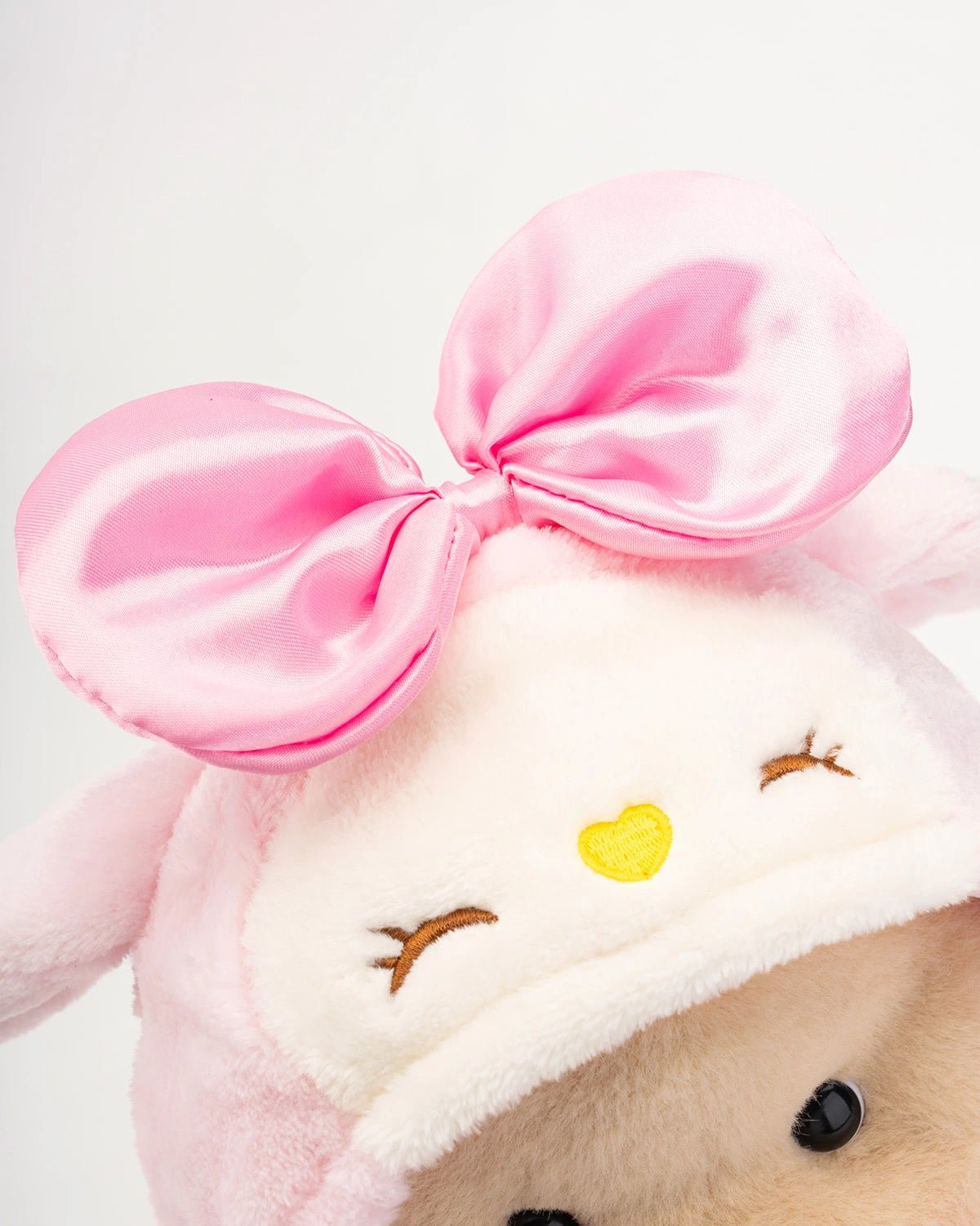 Ursulet Handmade Premium cu Hainute Personalizabile - FluffyCuddle - 